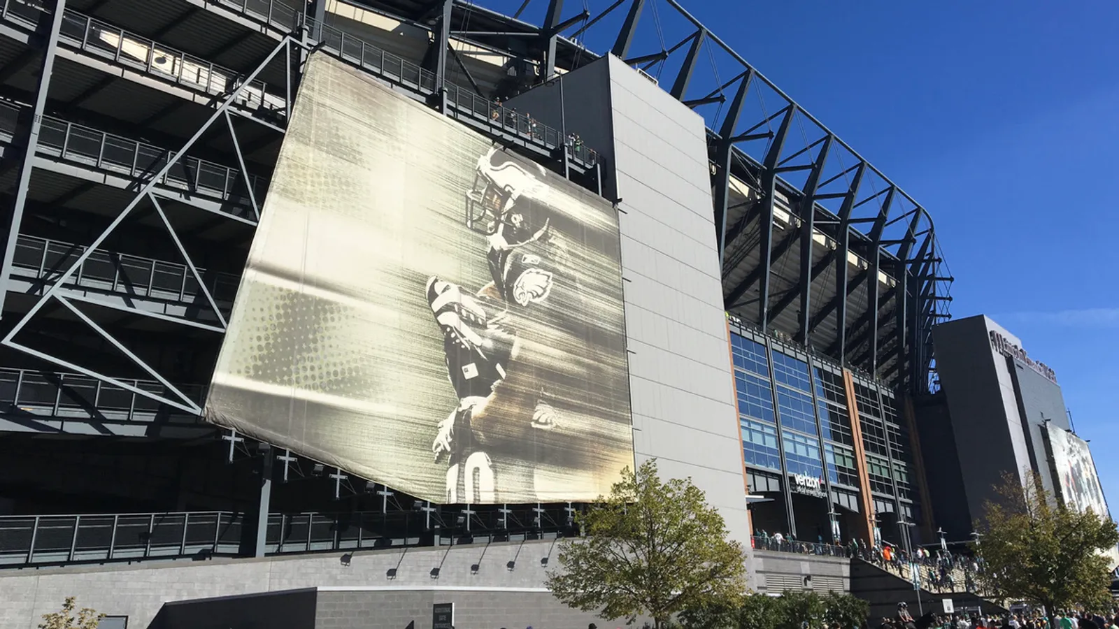 Steelers vs. Eagles, 4:25 p.m. taken in Philadelphia. Photo by DEJAN KOVACEVIC / DKPS